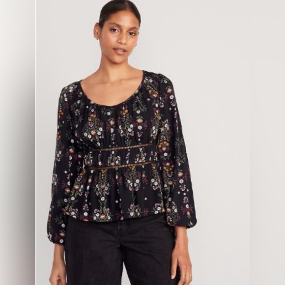 Old Navy Lace Trim Top - Picture 1 of 9